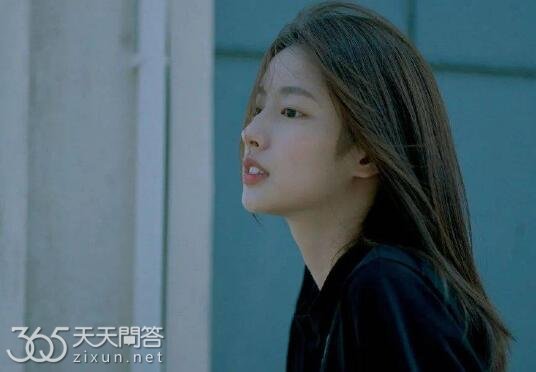 徐若晗是单眼皮还是双眼皮