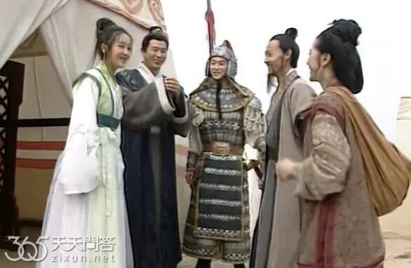 杜冰雁为什么不告诉袁不屈自己是谁