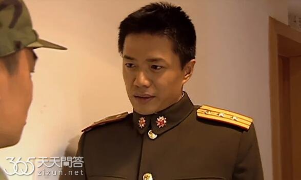 士兵突击袁朗是什么军衔