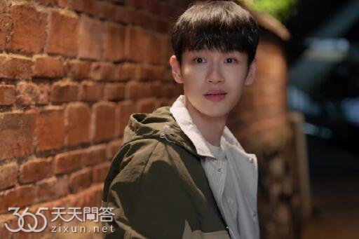 亲爱的隐居先生书越喜欢谁