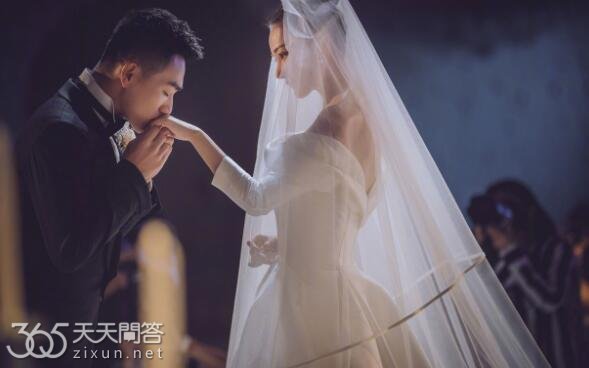 张馨予和何捷是什么时候结婚的