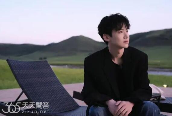 白敬亭是现在就出发的常驻嘉宾吗