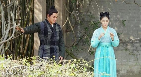 小桃和石头感情分析