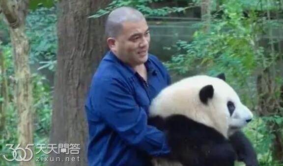 谭爷爷为什么给花花上体育课