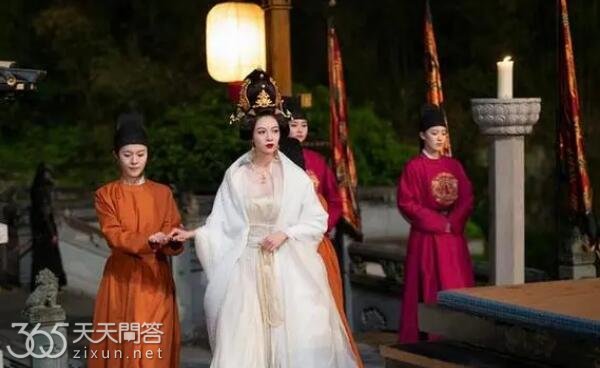 大唐狄公案狄仁杰是皇后的人吗