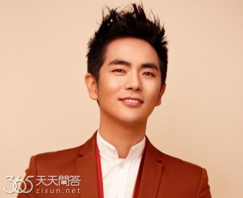 张晓龙为什么是礼仪指导